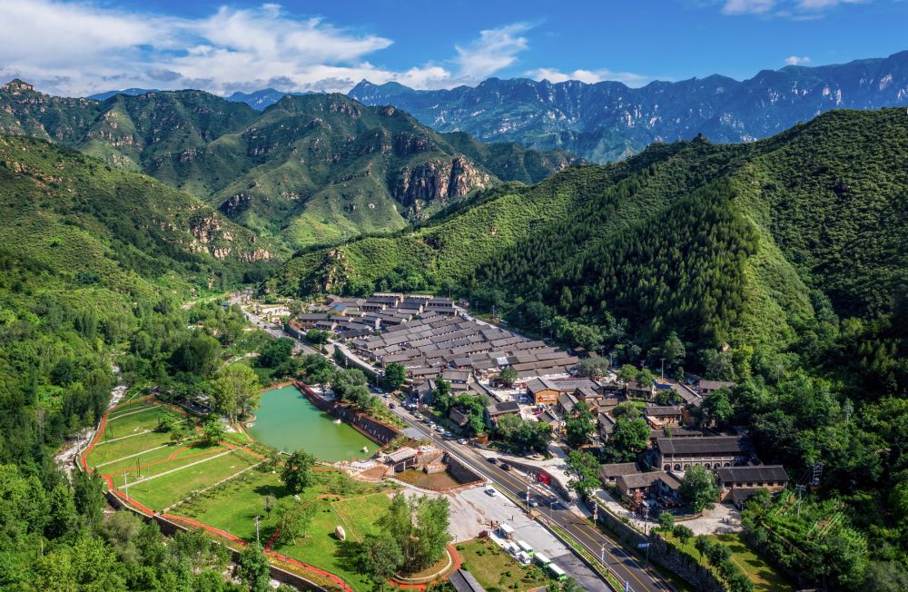 河北省阜平县骆驼湾村景色（2021年7月23日摄，无人机照片）。